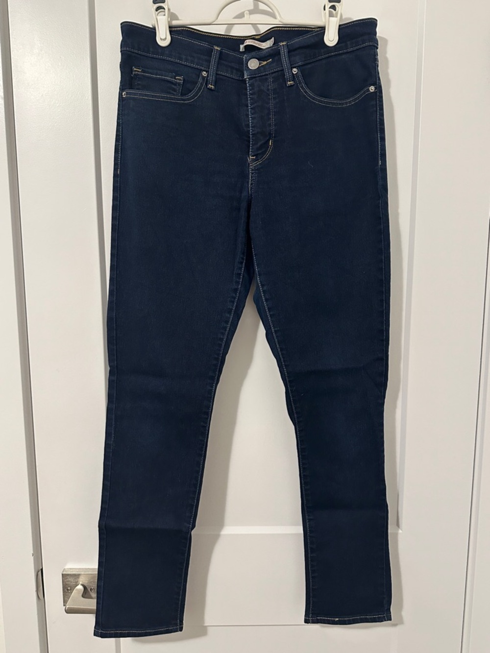 Levi’s 311 Dark Wash Blue Denim Shaping Skinny Jeans Size 30 Waist Women’s